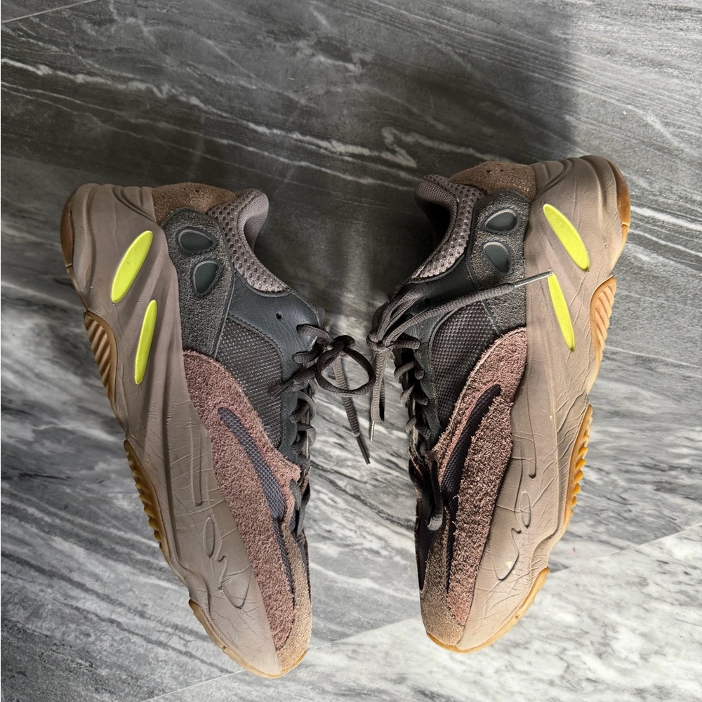Adidas Yeezy Boost 700 V2 Mauve